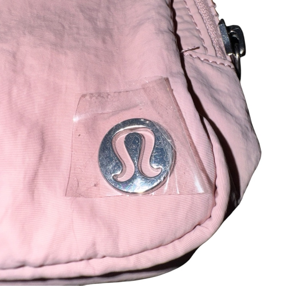 Lululemon Everywhere Belt Bag Large 2L Pink Haze NWT Sold Out - Picture 4 of 6
